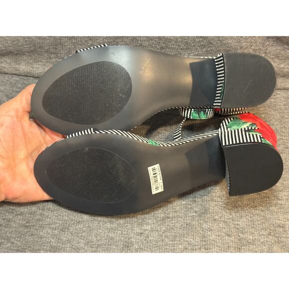 Torrid Rose Floral Striped Ankle Strap Block Heel - Women's Size 9 - Picture 5 of 6